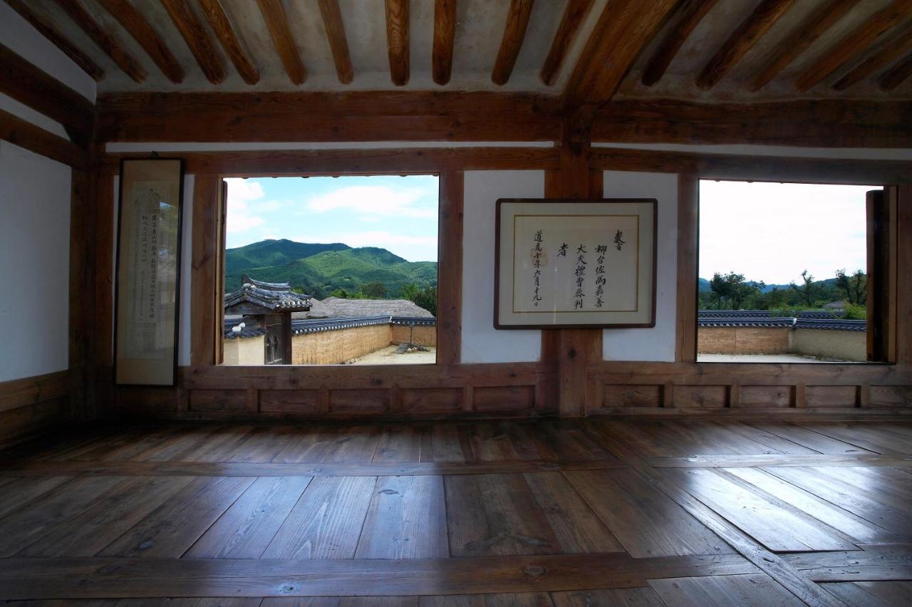 Bukchondaek Bed & Breakfast Andong Exterior photo