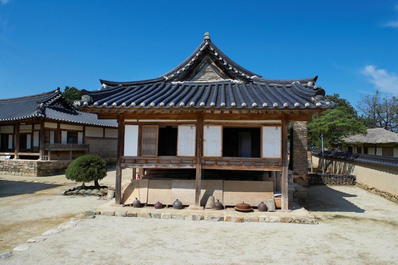 Bukchondaek Bed & Breakfast Andong Exterior photo