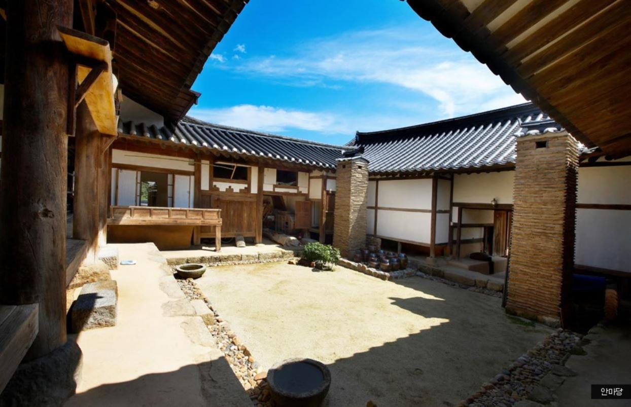 Bukchondaek Bed & Breakfast Andong Exterior photo