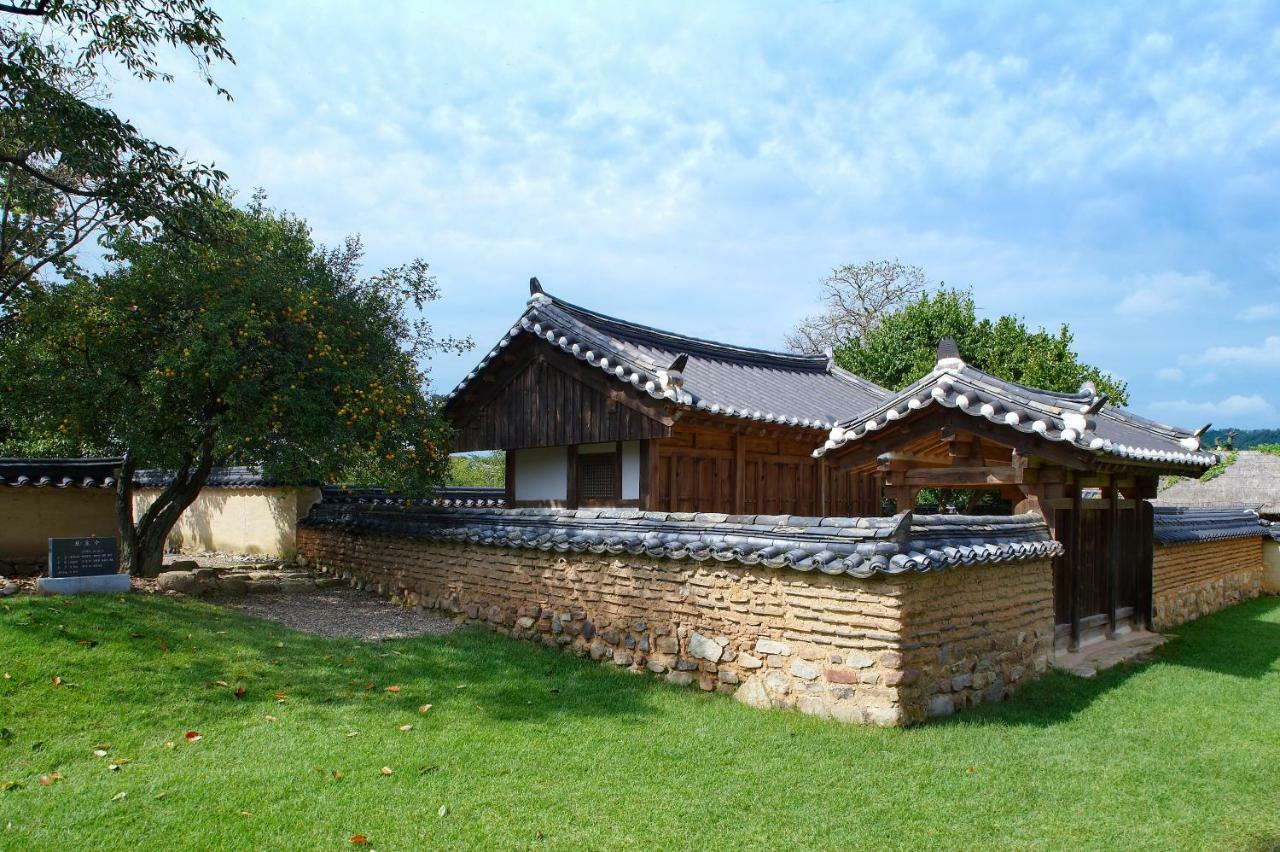 Bukchondaek Bed & Breakfast Andong Exterior photo